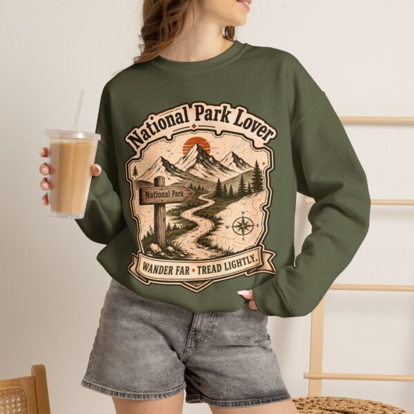 National Park Lover Vintage Hiking Crewneck Sweatshirt