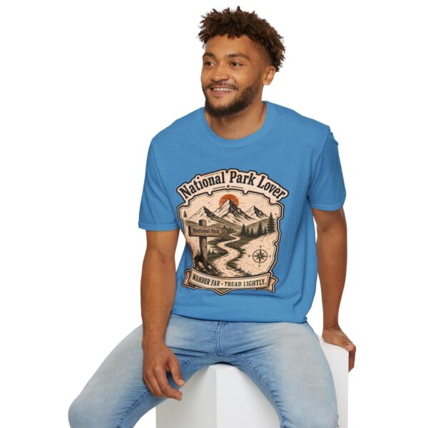 National Park Lover Vintage Mountain Camping Badge T-Shirt