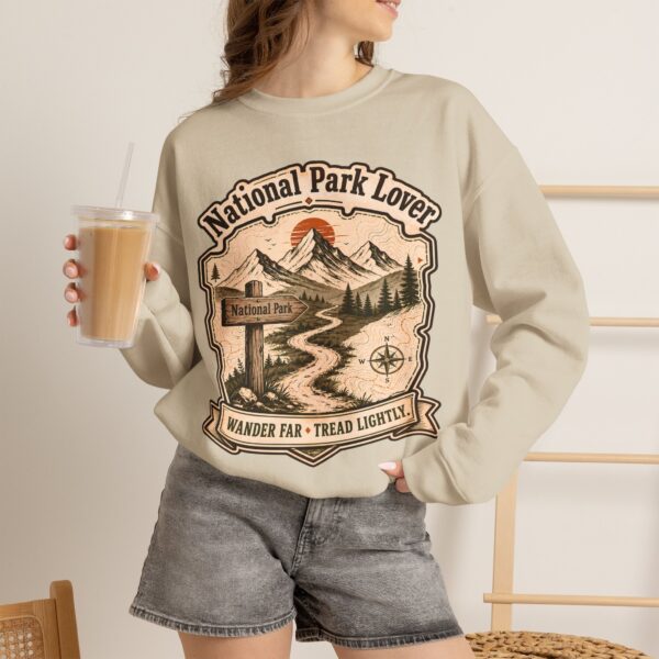 National Park Lover Vintage Hiking Crewneck Sweatshirt