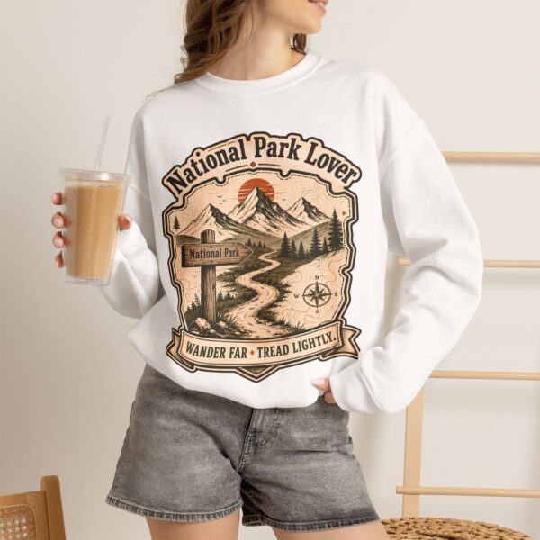 National Park Lover Vintage Hiking Crewneck Sweatshirt